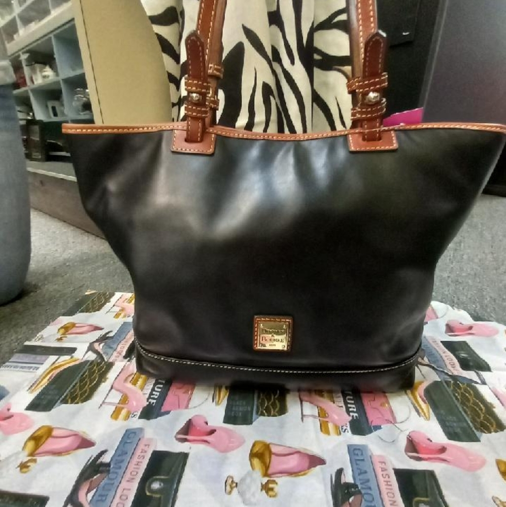Dooney & Bourke Handbag